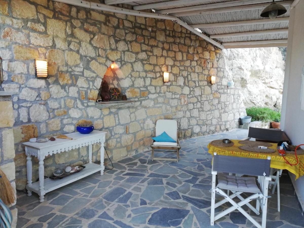 Tranquil Villa With Sea View In Ammopi Karpathos อาโมปี ภายนอก รูปภาพ