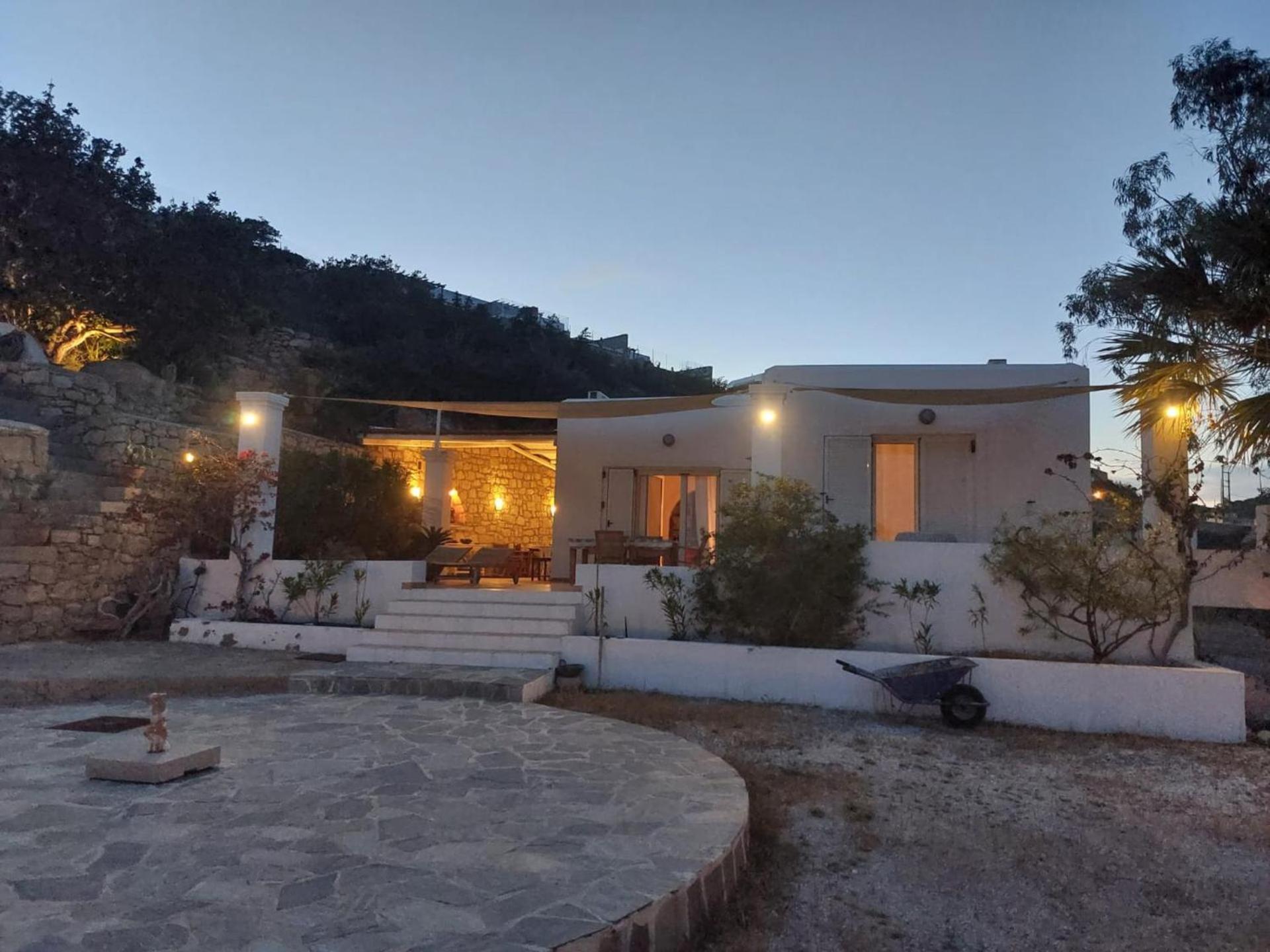 Tranquil Villa With Sea View In Ammopi Karpathos อาโมปี ภายนอก รูปภาพ